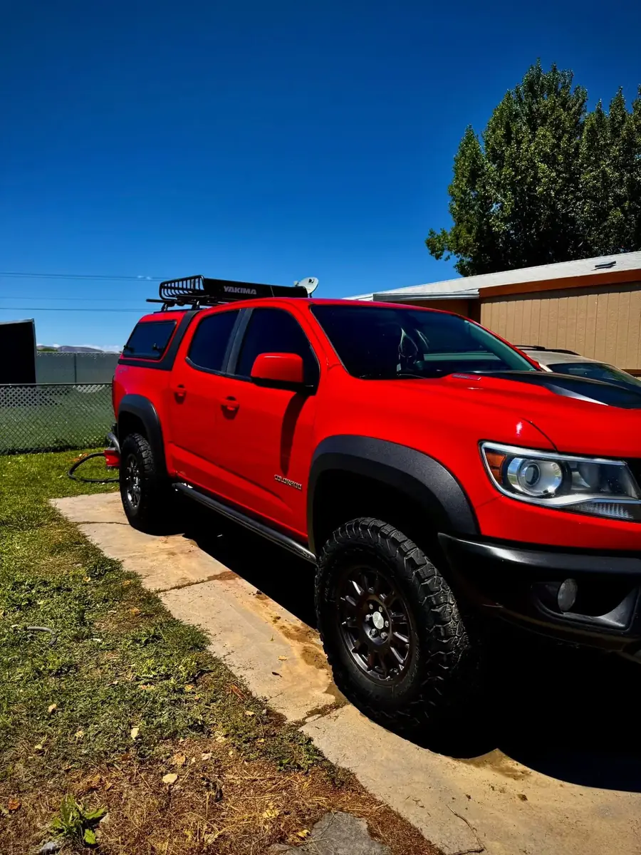 Detailed Chevy Colorado ZR2 exterior