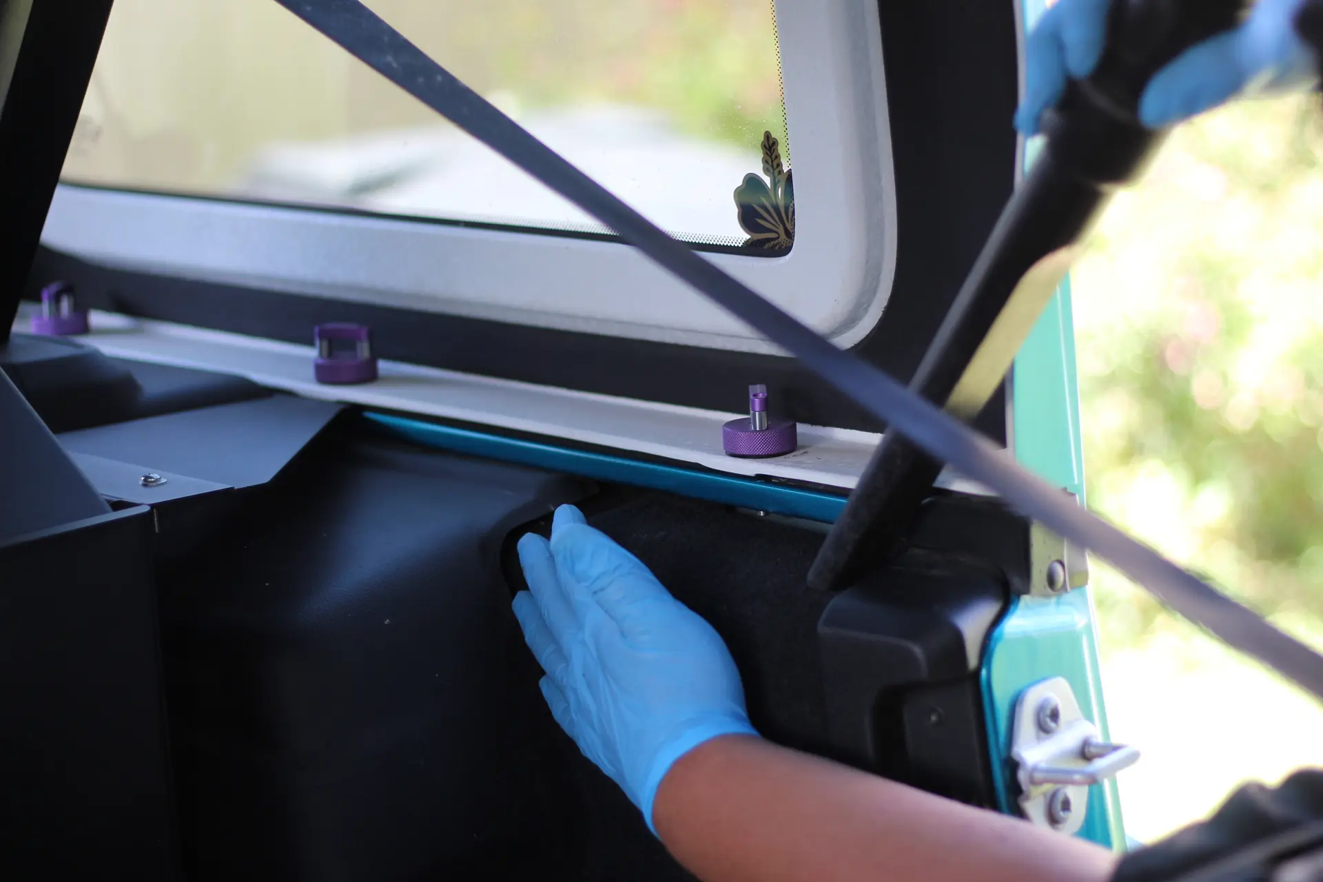 Jeep window and panel cleaning — Tremonton UT